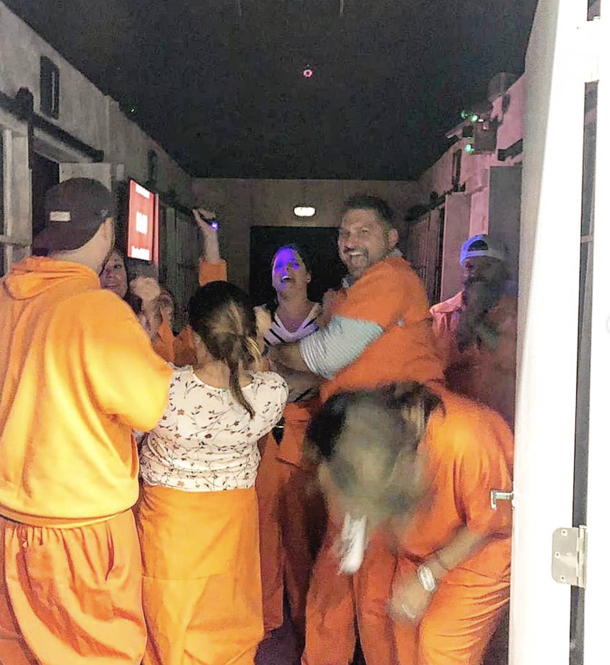 Jail breakout puzzle in thrilling prison escape game